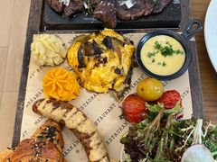 -Mark&Mars Restaurant
