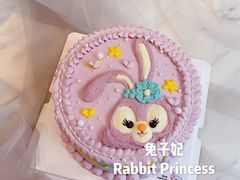 ins手绘蛋糕-兔子妃私人定制蛋糕(城南花苑南区店)