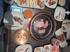 -梨花甄选自助烤肉(小寨原力场店)