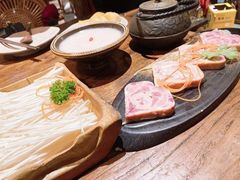 -老牌坊云南鱼豆花火锅(爱建店)