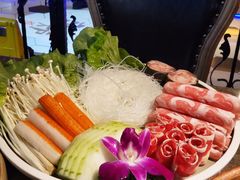 -三人行骨头王火锅(长寿店)