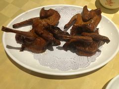 招牌烤乳鸽-石岐佬中山菜馆(张溪店)