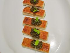 鱼子酱脆皮松板肉-解香楼(八盘岭路店)