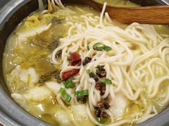 -周鱼小馆石锅酸菜鱼(活力汇店)