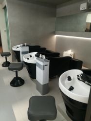 -Z.X HAIR SALON张新美业