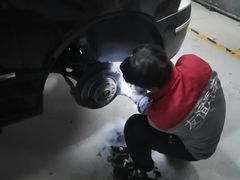 -友谊汽车维修保养·钣金喷漆事故定损·洗车贴膜
