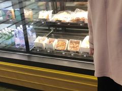 面包甜点陈列柜-星巴克(广州中华广场B1层店)