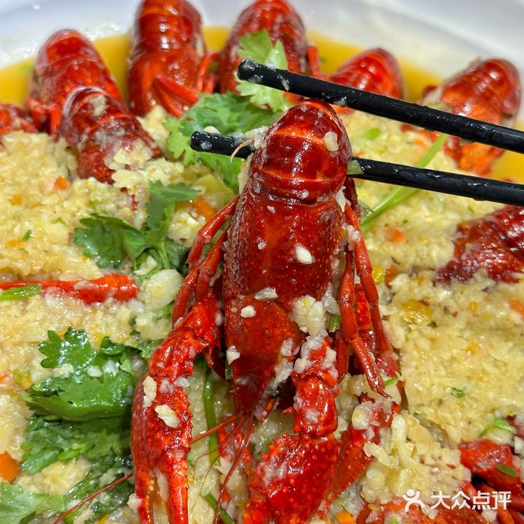 南京旅游一定要来玄武湖老牌龙虾店‼️