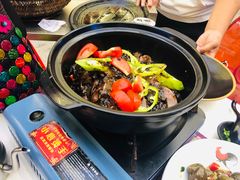 -刘姐啤酒鱼民族演艺餐厅(西街总店)
