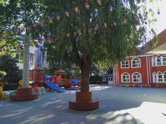 -红黄蓝幼儿园(颐东苑店)