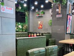 大堂-愉肴麻辣香锅(中山路店)