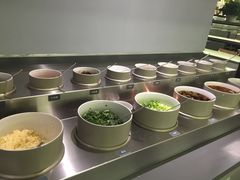 自助调料区-夫妻肺片·中华老字号·正宗川菜(春熙路店)