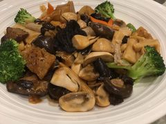 罗汉斋-花溪雨·森林餐厅(石基店)