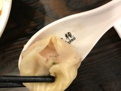 -新龍袍蟹黄汤包(南京东路店)