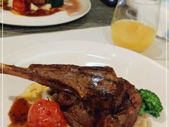 -WOLFGANG PUCK KITCHEN & BAR(迪士尼小镇店)