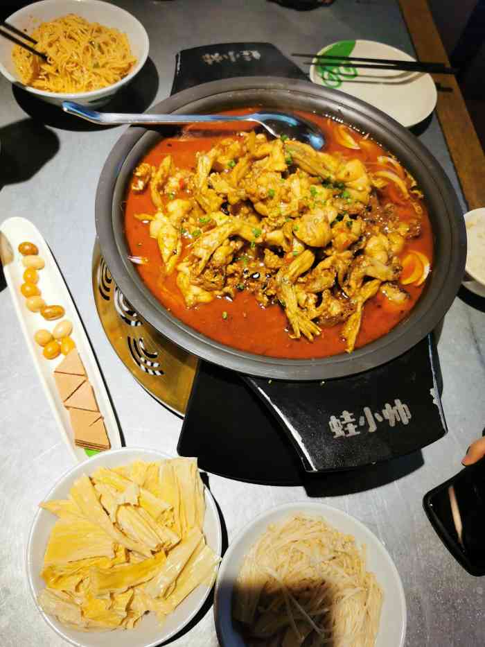 蛙小帅铁锅牛蛙(江南盛天地店)-"比较郁闷的是,我吃完以后腹泻了,全是