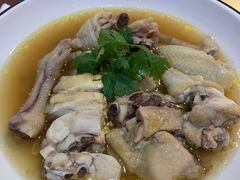 -虾弄弄海派小龙虾·牛羊蝎子火锅