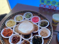 -包整·丝娃娃(一览甲秀楼风景店)