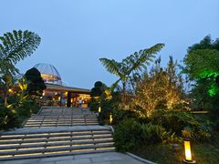 -茅草房·河畔园林火锅