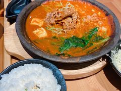 辣白菜肥牛锅定食-雷门拉面店(新光天地店)