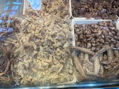 -八一路好吃街(雨田商务大厦店)