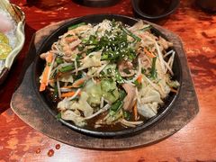 牛肠炒蔬菜-九州酒场ひこぞう(1号店)