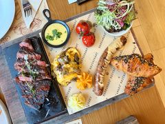 -Mark&Mars Restaurant