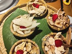 -菌彩云南野生菌火锅(万达广场店)