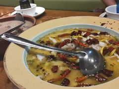 无刺酸菜鱼-豫江南川湘料理(岗顶六店)