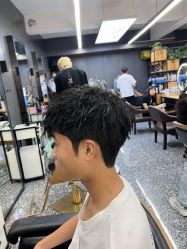 -藤野造型专业烫染接发