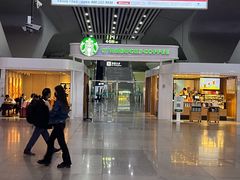 -星巴克(广州南站A18检票口楼上)