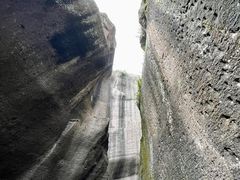 -伍山海滨石窟