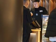 -星巴克臻选(济南恒隆店)