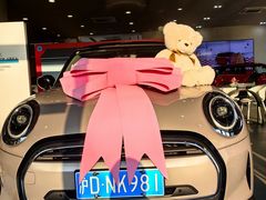 -上海宝诚中环BMW·MINI4S店
