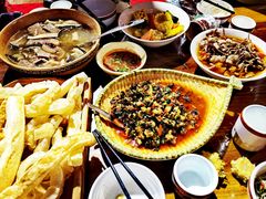 -汤锅大王(新平曹苏黄牛汤锅有限公司)