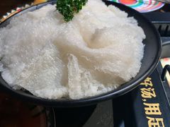 -老牌坊云南鱼豆花火锅(哈西万达店)
