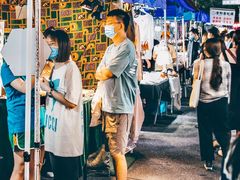 -吴山路夜市