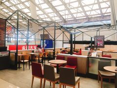 大堂-肯德基(南京站A2检票口楼上)