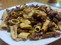 -超越海鲜屋(飞龙物业店)