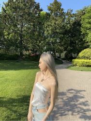 -丝语萱形象