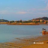 一定能满足吃货的需要！海边凉风习习，虽说是渔村