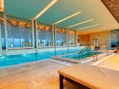 -成都华尔道夫酒店游泳池