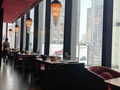-雍容荟帝王蟹活龙虾展台自助(IFS黑金店)