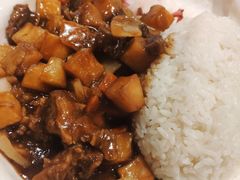 红烧牛肉饭-阳阳中国饭(北京荟聚店)