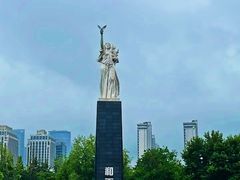 -侵华日军南京大屠杀遇难同胞纪念馆-停车场