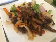 -鹤乡东北菜(崮山路店)