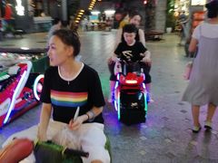 -亚龙湾亚泰商业街