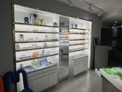 -视野联行眼镜蔡司·依视路官方授权店(顺城店)