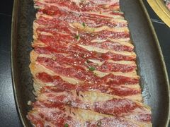 -山川小町·极番烧肉(新地假日广场店)