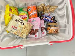 -赵一鸣零食(狮山广场店)